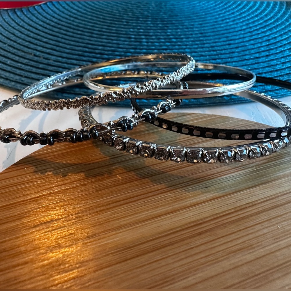 Bangle bracelet set
